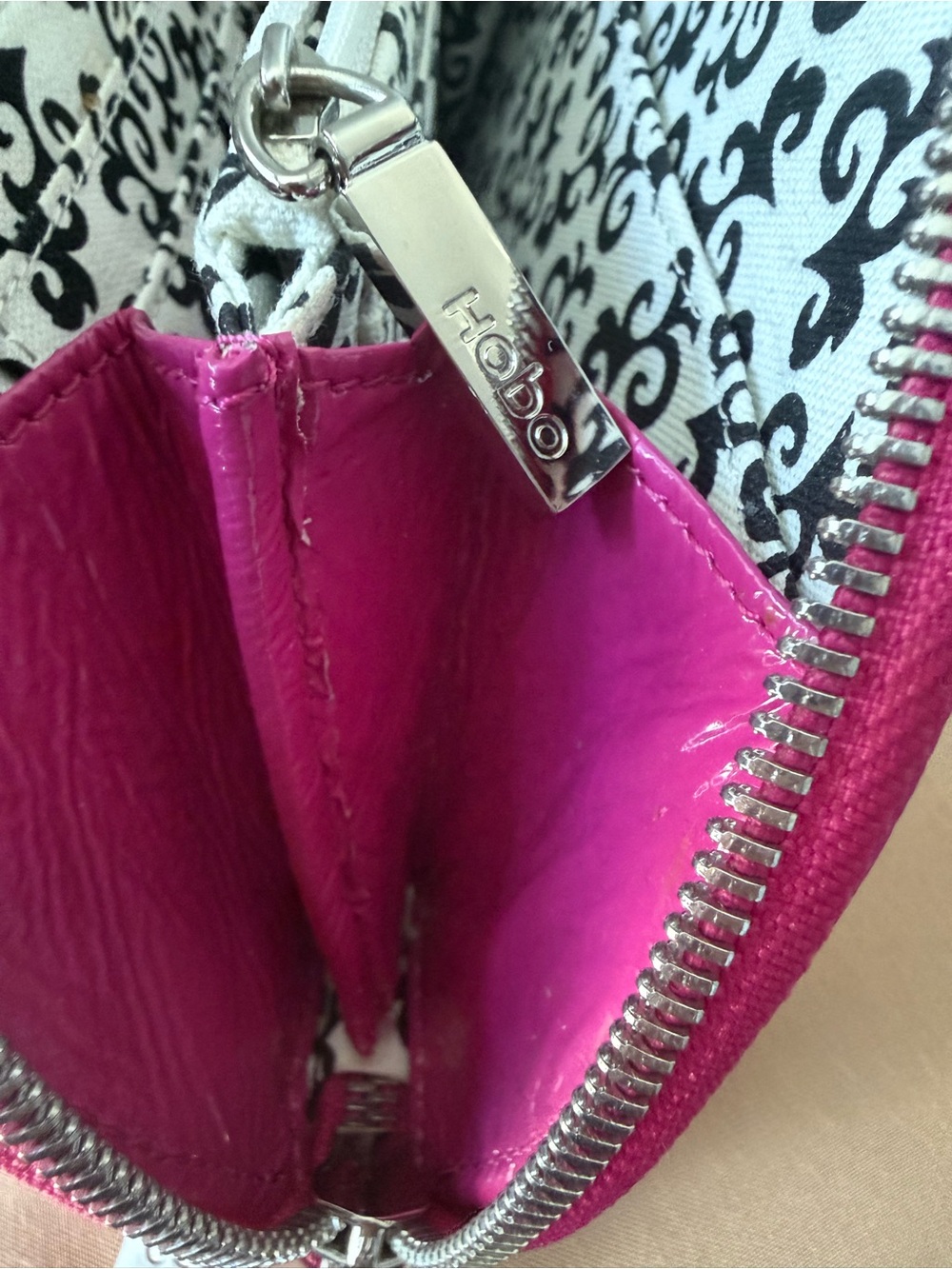 HOBO Magenta Pink Patent Leather Half-Moon Clutch/Wallet Pleated - Picture 11 of 12